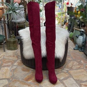 🌺BURGUNDY OVER THE KNEE BOOTS🌺